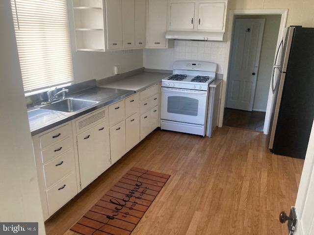 Foto del edificio - 109 E Main St