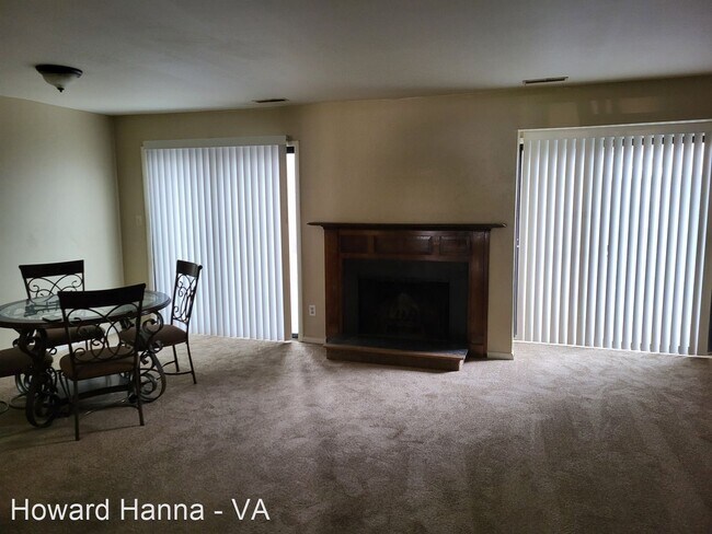 Building Photo - 3 br, 1.5 bath House - 6 Jersey Circle