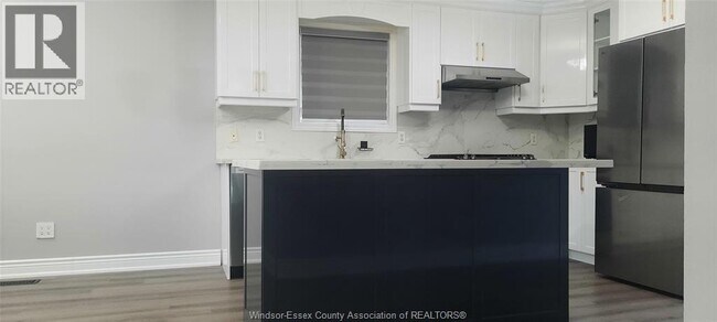 Photo du bâtiment - 4255 Zurich Ave