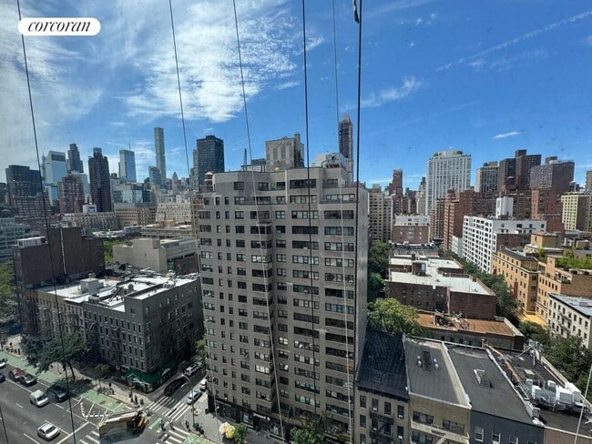 Foto del edificio - 400 E 70th St