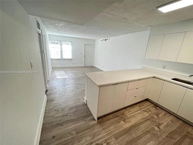 Foto del edificio - 805 NW 13th St