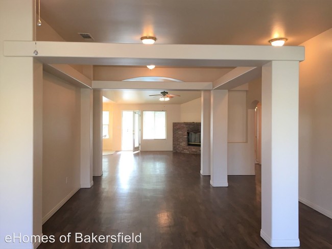 Building Photo - 3 br, 2 bath House - 5807 Via Marisol