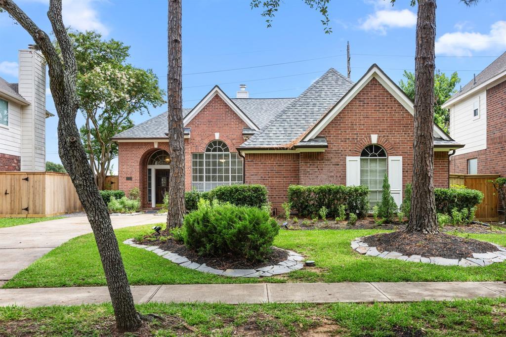 Foto principal - 4702 Forest Home Dr