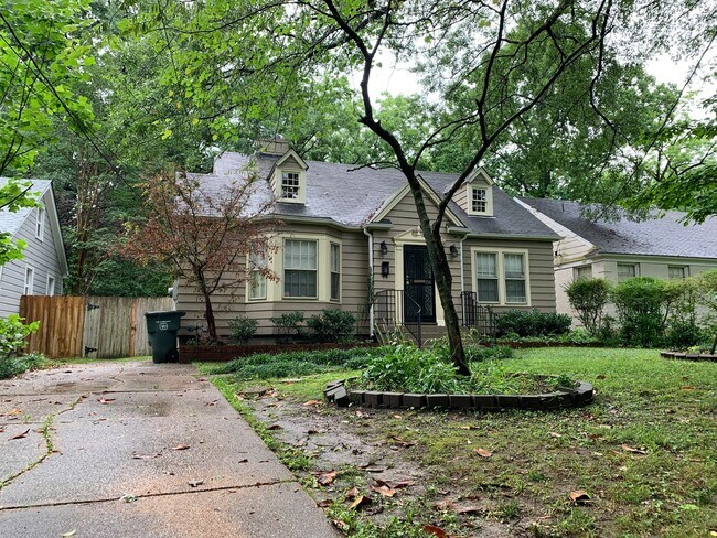 Building Photo - Great Home in a Great Location For Rent!!!