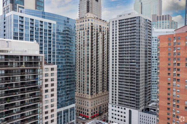 Foto del edificio - Ten East Delaware