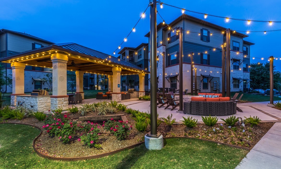 Hawthorne at Crenshaw Apartments in Pasadena, TX