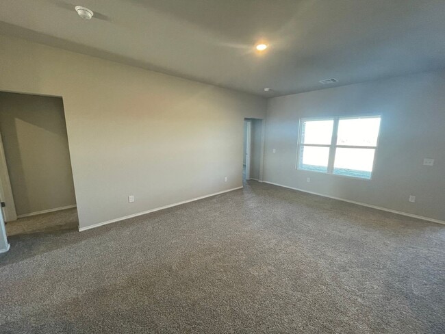 Foto del edificio - Brand New 4 Bedroom 2 Bathroom in Shawnee ...