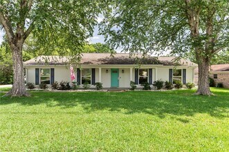 Building Photo - 6404 Cathedral Way