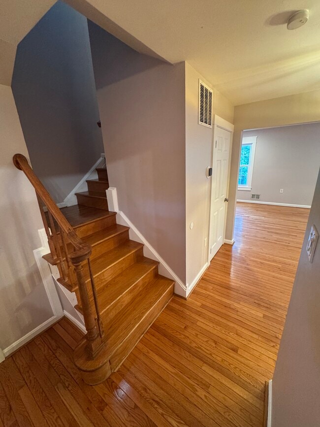 Photo - 9217 Burke Rd Townhome