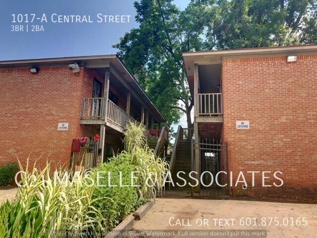 Primary Photo - 3 Bed/1.5 Bath Apartment