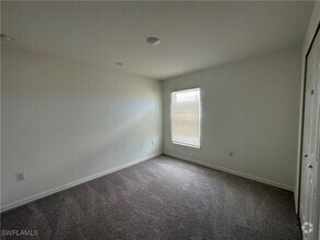 Building Photo - 1705 NE 33rd Ln
