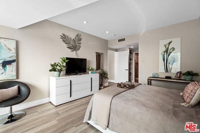 Foto del edificio - 13600 Marina Pointe Dr