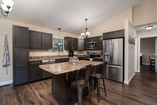 Foto del edificio - 112 Kings Mountain Ct
