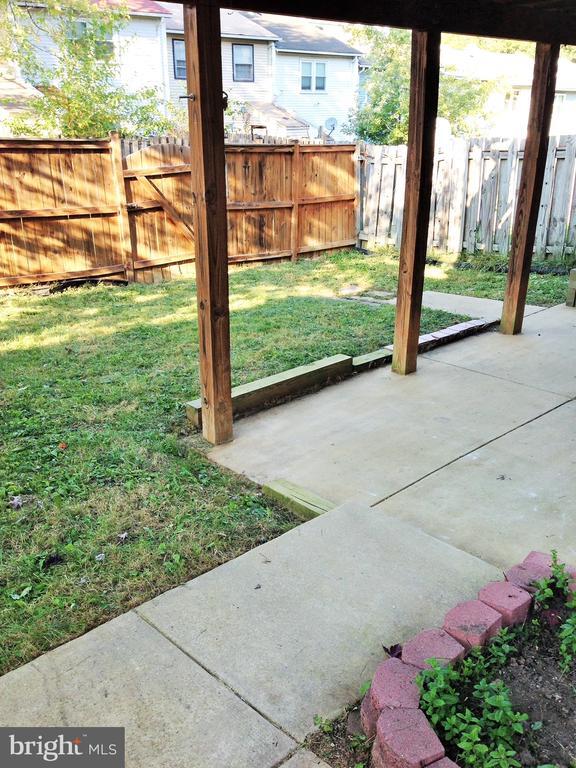 Foto del edificio - 4614 Charlton Ct