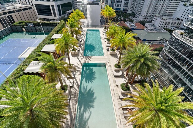 Building Photo - 801 S Miami Ave
