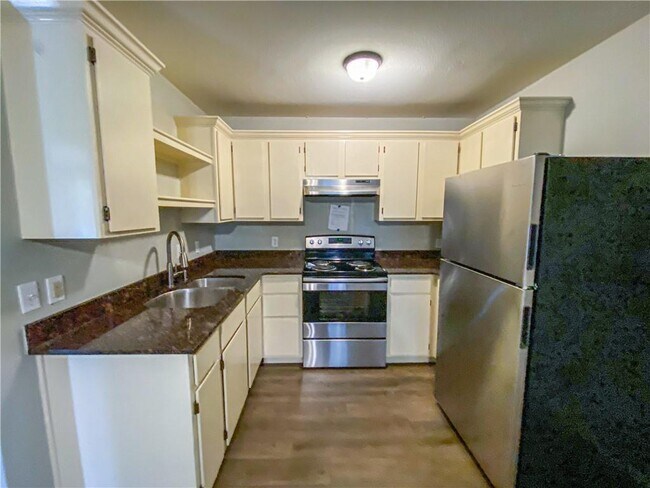 Foto del edificio - 944 N Storer Ave