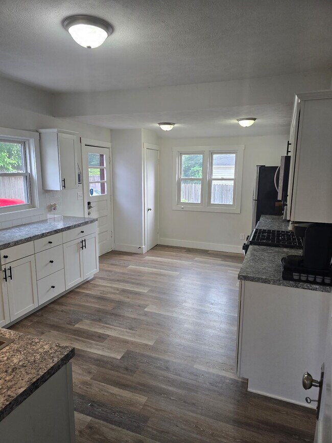Foto del edificio - 3274 Briggs Blvd NE