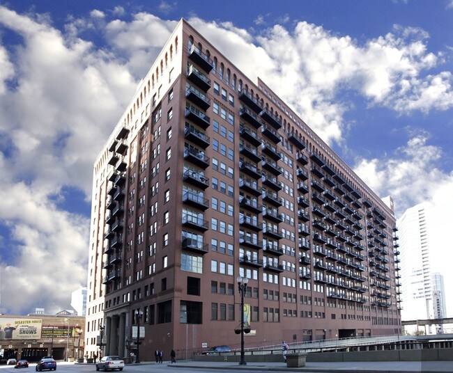 Randolph Place Condominiums Apartments Chicago, IL