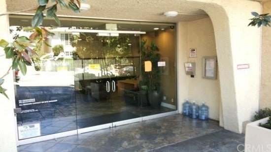 Entrance - 10982 Roebling Ave