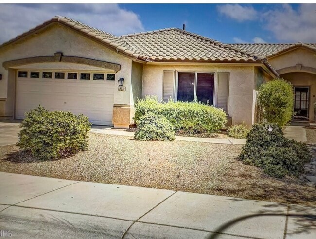 Building Photo - 2913 E Runaway Bay Pl