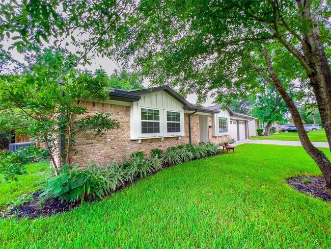 Foto del edificio - 5923 Dawnridge Dr