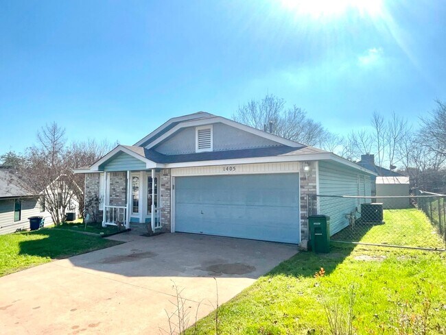 Foto del edificio - Spacious & Cozy 3/BR 2/BA Single Family Home in Austin!