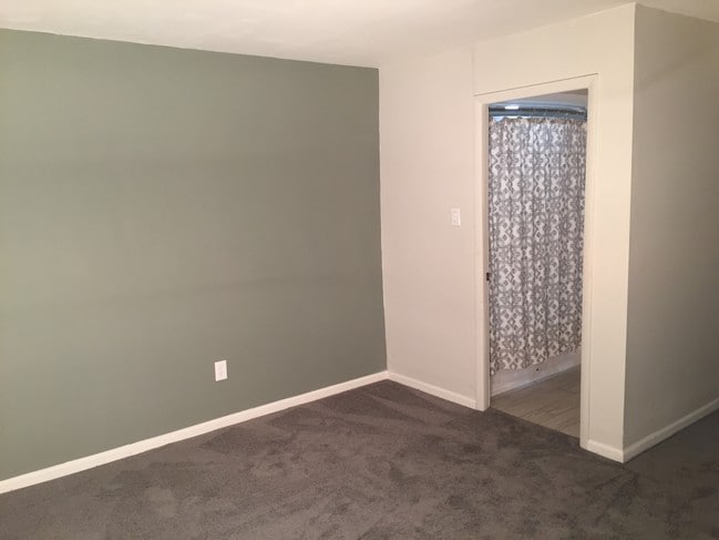 Bedroom w/ New Carpets - 1001 Berwyck Ct