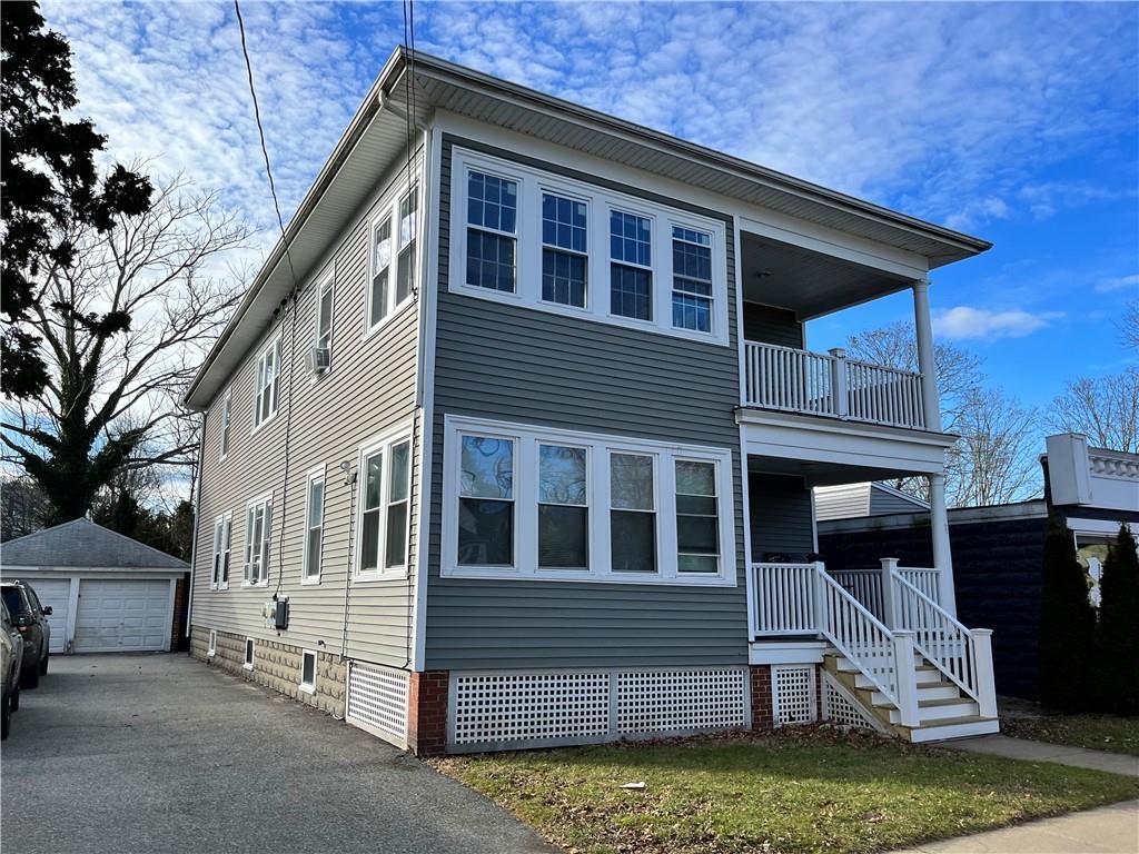 411 High St Unit 2, Bristol, RI 02809 Room for Rent in Bristol, RI