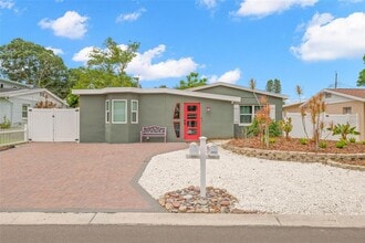 Building Photo - 10437 Cirimoya Ln