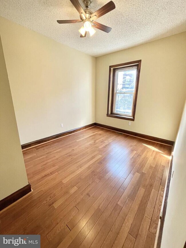 Foto del edificio - 4036 Spring Garden St