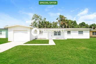 Building Photo - 980 Butia St