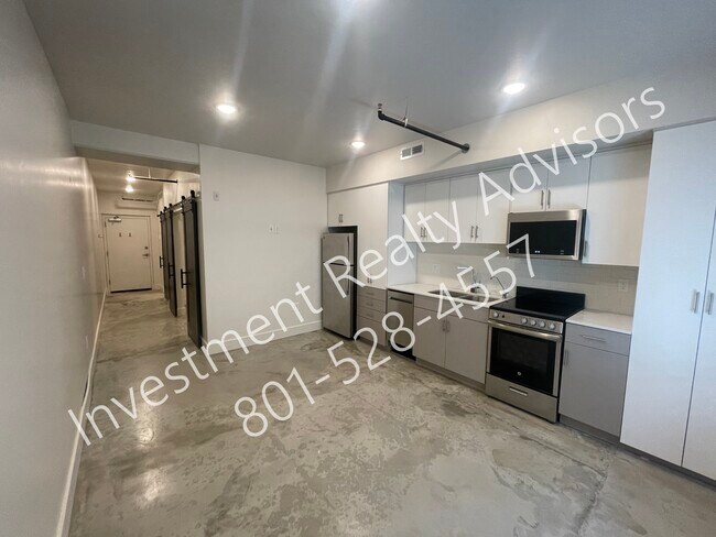 Building Photo - 1172 Graystone Way