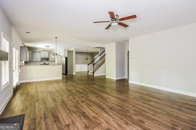 Building Photo - 857 Overlook Gln Dr
