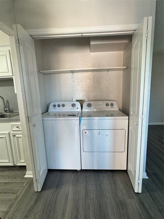 Foto del edificio - 107 E Willowick Ave