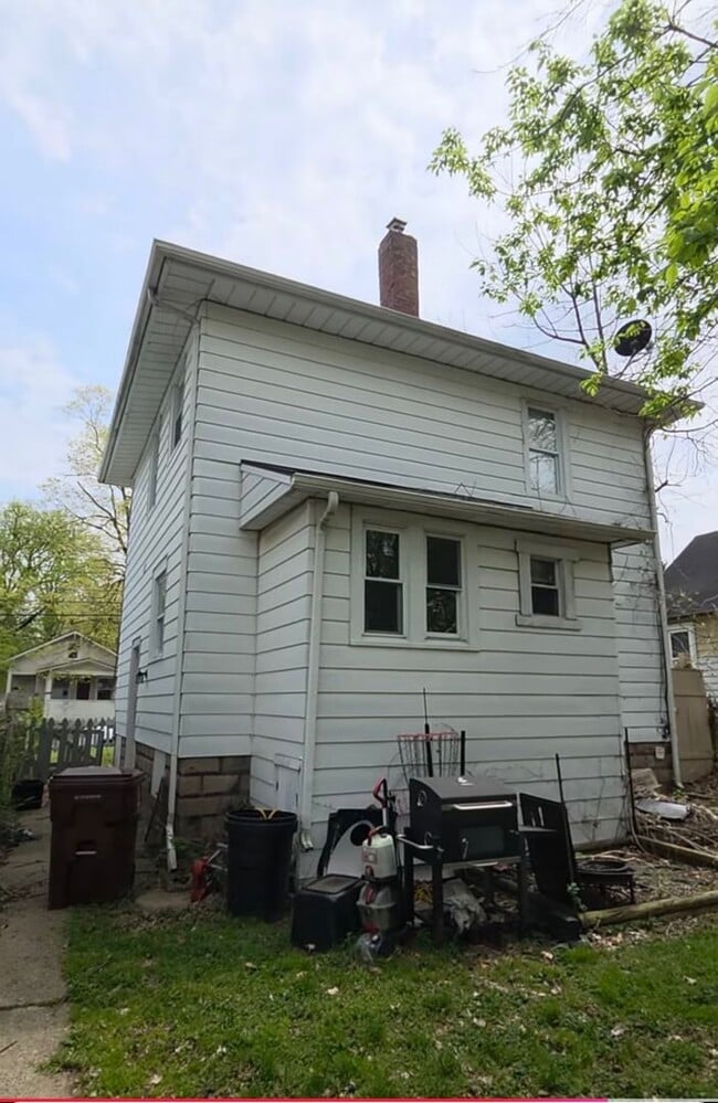 Building Photo - 919 Princeton Ave
