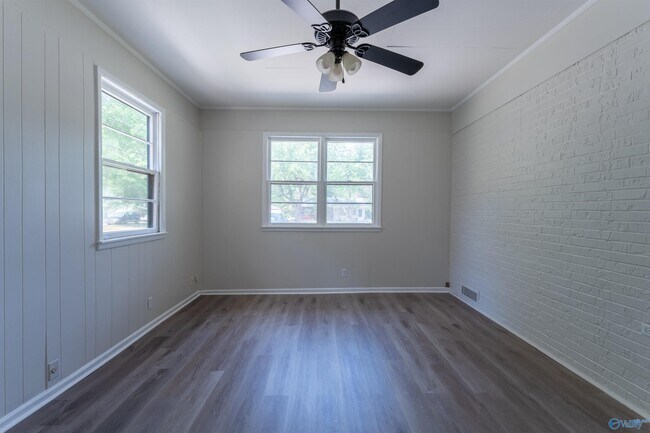 Foto del edificio - 1018 5th Ave SW