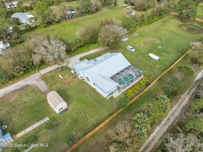 Foto del edificio - 8625 Fleming Grant Rd