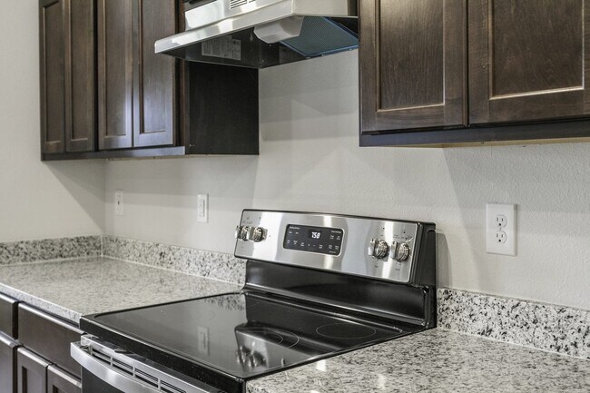 Foto del edificio - Beautiful 4Bd/2Ba Home on the Westside! Qu...
