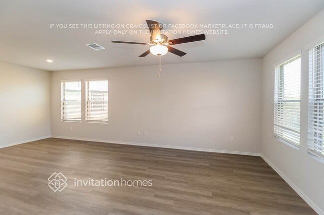 Building Photo - 10931 Heliosphere Wy