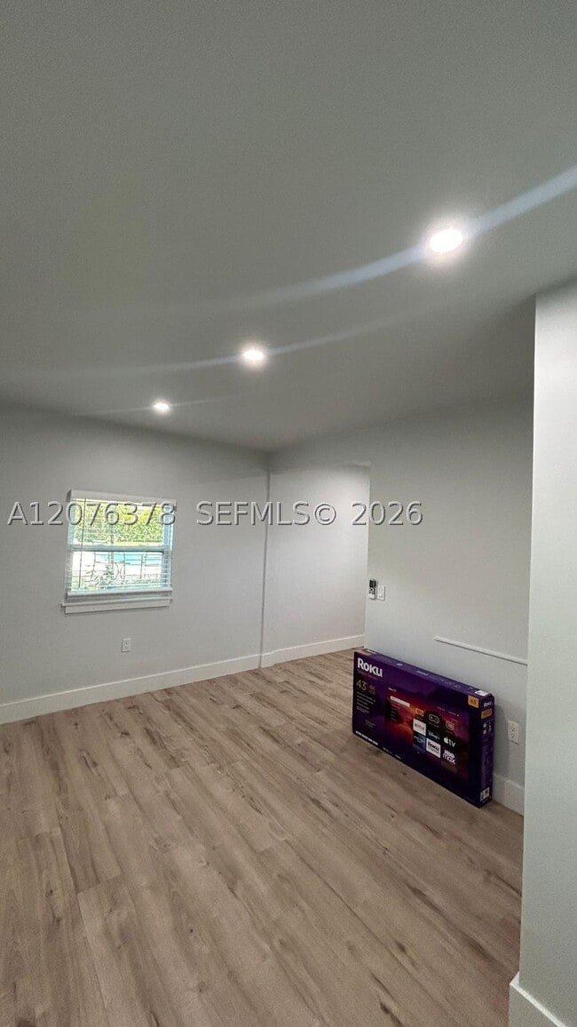 Building Photo - 6XXX SW 94th Ct