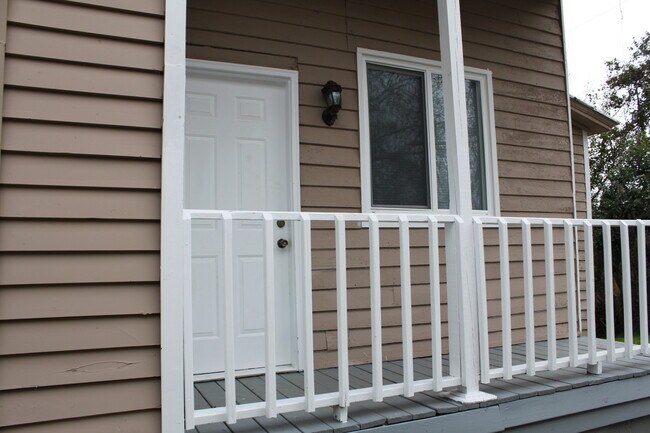 Foto del edificio - 1646 Brinson Street-Elms/SOGRE