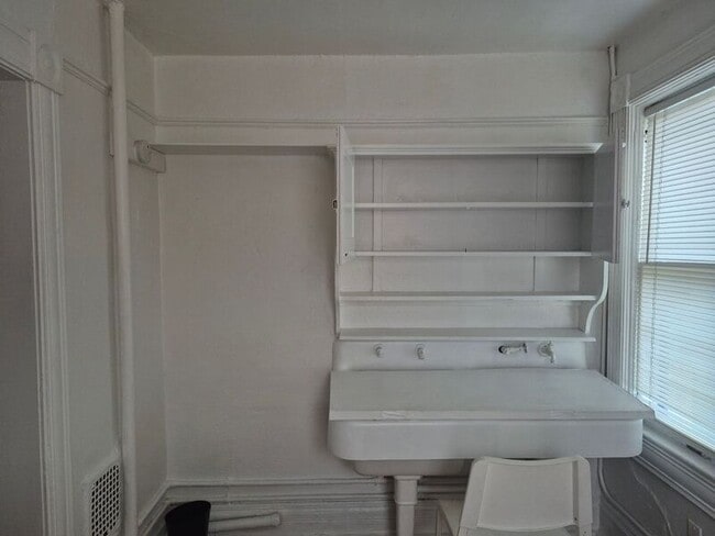 Building Photo - 427-431 E. Bijou St.