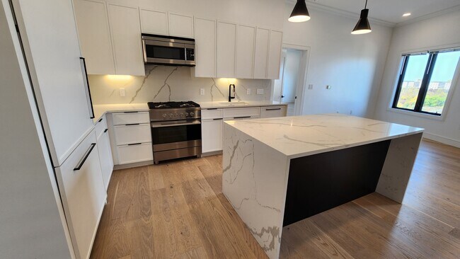 Foto del edificio - 58 Leo M Birmingham Pky