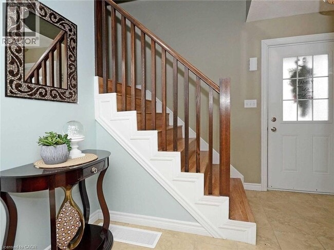 Photo du bâtiment - 366 Maverick St