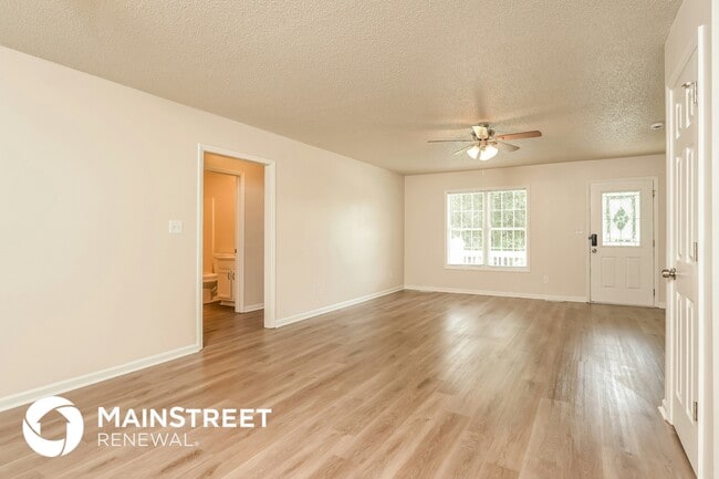 Foto del edificio - 107 Layton Way