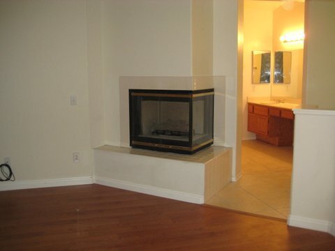 Foto del edificio - Gorgeous Canyon Crest Home Move In Ready!!
