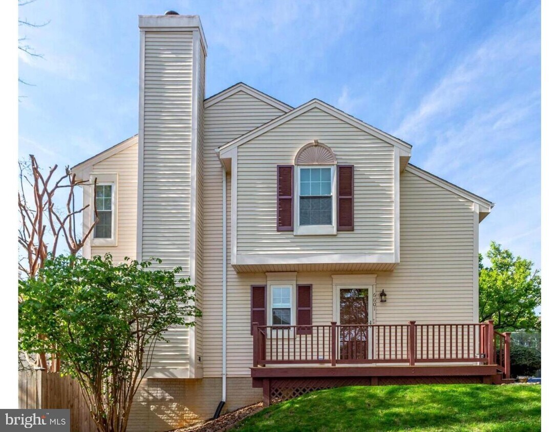 6601 Medinah Ln, Alexandria, VA 22312 Townhome Rentals in Alexandria VA