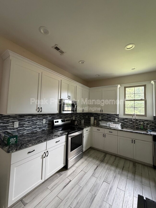 Foto del edificio - 2311 Lamb Ave