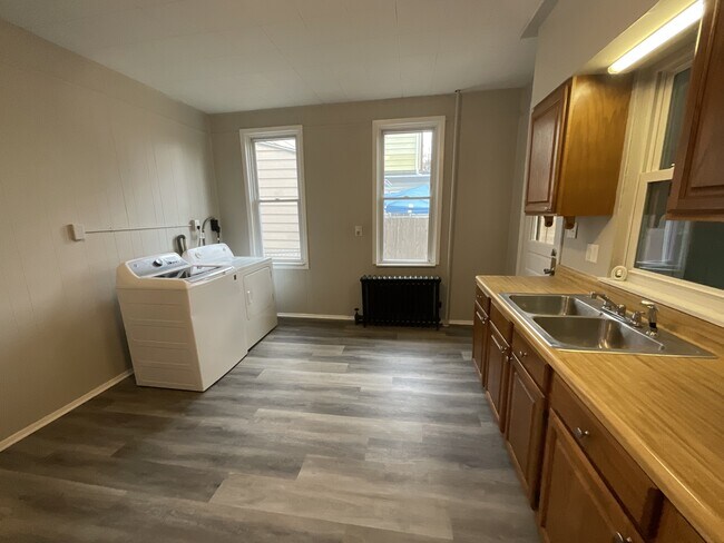 Foto del edificio - 415 N Pitt St