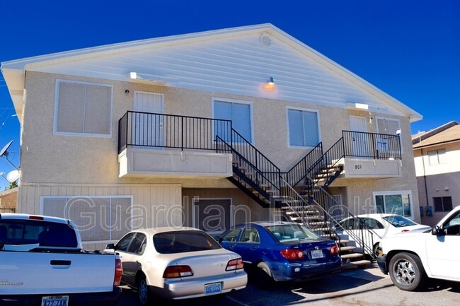 Building Photo - 801 N Major Ave